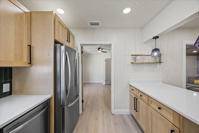 6875 11TH AVENUE N, St Petersburg, FL 33710