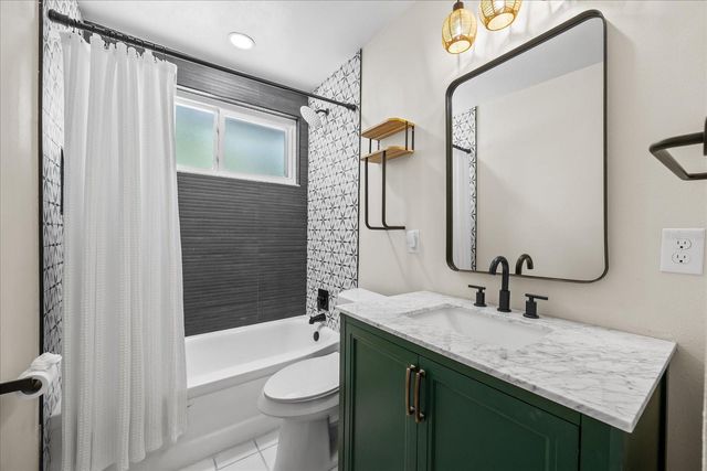 6875 11TH AVENUE N, St Petersburg, FL 33710