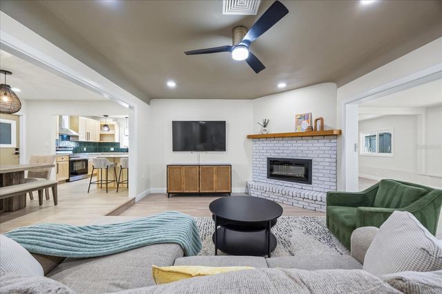 6875 11TH AVENUE N, St Petersburg, FL 33710