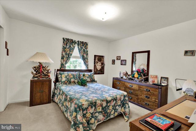 2019 LINCOLN CT, Wyomissing, PA 19610
