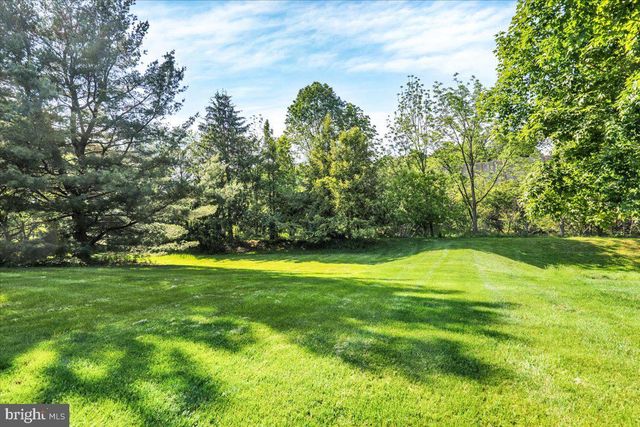 2019 LINCOLN CT, Wyomissing, PA 19610