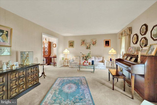 2019 LINCOLN CT, Wyomissing, PA 19610