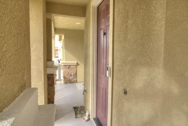 523 Danbury Pl, Lathrop, CA 95330