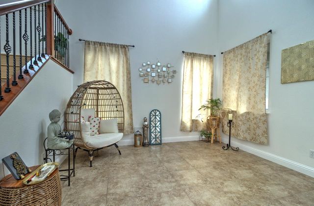 523 Danbury Pl, Lathrop, CA 95330