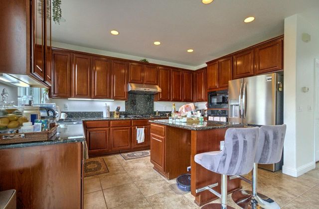 523 Danbury Pl, Lathrop, CA 95330