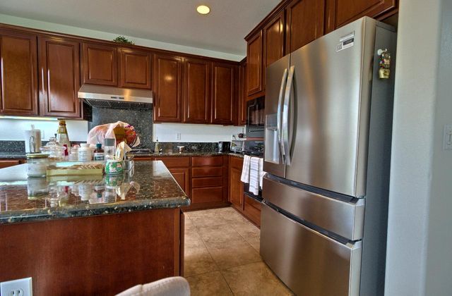 523 Danbury Pl, Lathrop, CA 95330