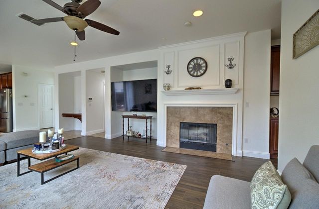 523 Danbury Pl, Lathrop, CA 95330