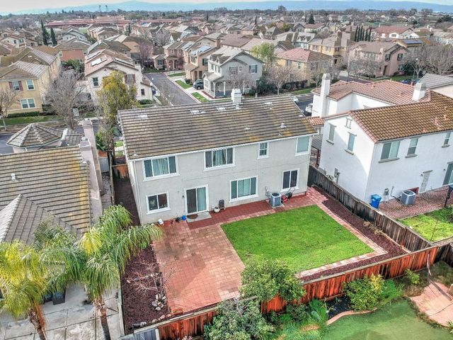 523 Danbury Pl, Lathrop, CA 95330