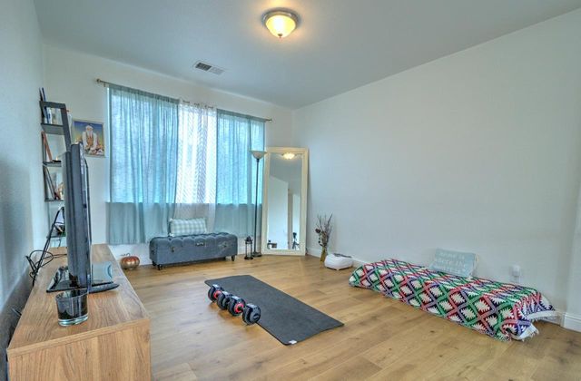 523 Danbury Pl, Lathrop, CA 95330