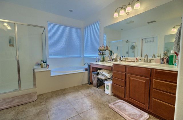 523 Danbury Pl, Lathrop, CA 95330