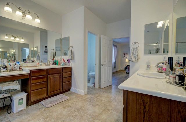 523 Danbury Pl, Lathrop, CA 95330