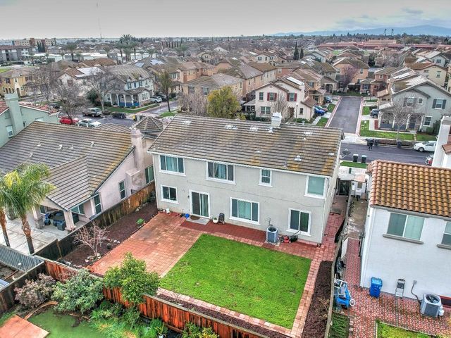 523 Danbury Pl, Lathrop, CA 95330