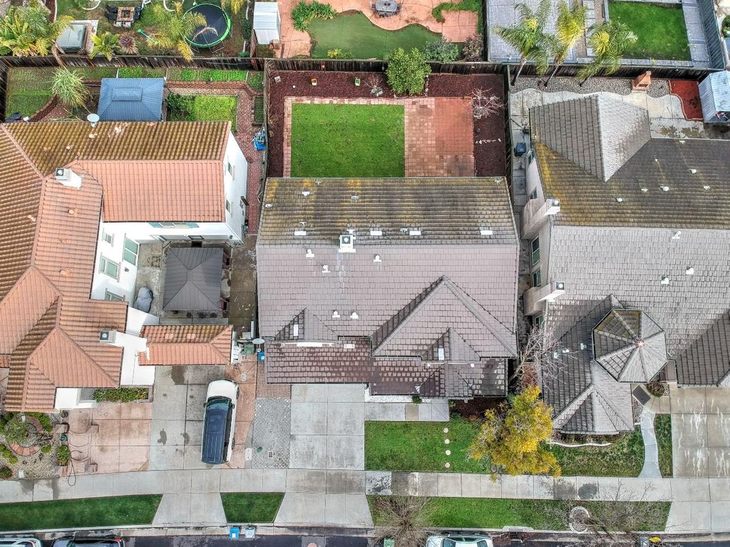 523 Danbury Pl, Lathrop, CA 95330