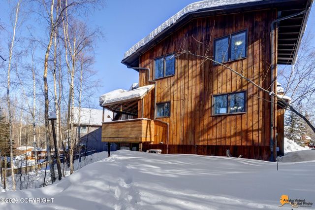 2420 Foxhall Drive, Anchorage, AK 99504