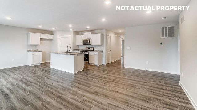 523 Darliene Drive, Plain City, OH 43064