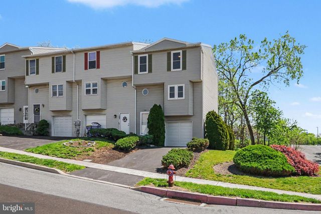 101 CHARTWOOD DR, Harrisburg, PA 17111