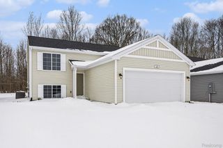 3151 Wild Orchid Lane, Burton, MI 48519