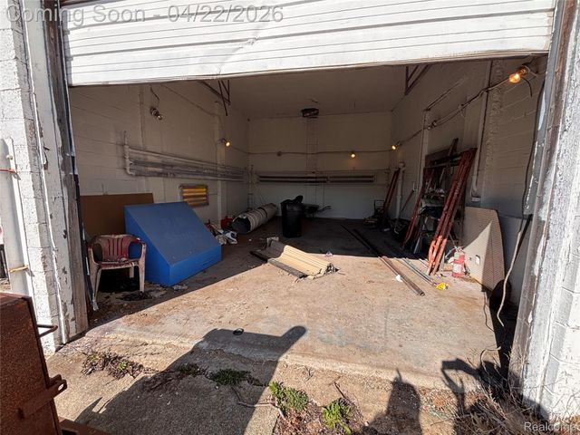 10717 Fenkell Street, Detroit, MI 48238