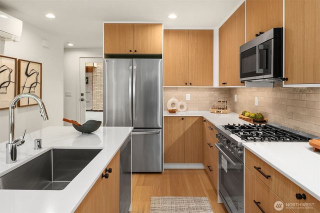 958 NW 54th Street, Seattle, WA 98107
