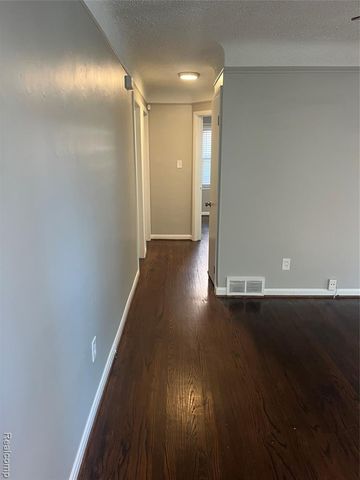 18450 Buckhannon Street, Roseville, MI 48066