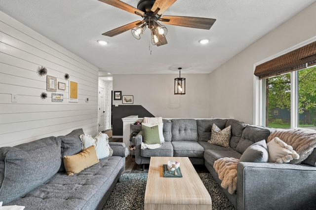 2905 LYNNWOOD DR, Columbia, MO 65203