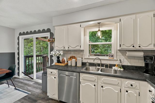 2905 LYNNWOOD DR, Columbia, MO 65203