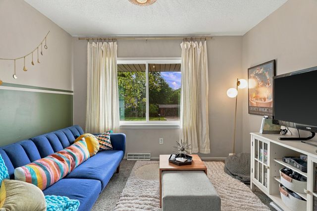 2905 LYNNWOOD DR, Columbia, MO 65203