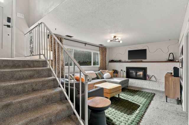 2905 LYNNWOOD DR, Columbia, MO 65203