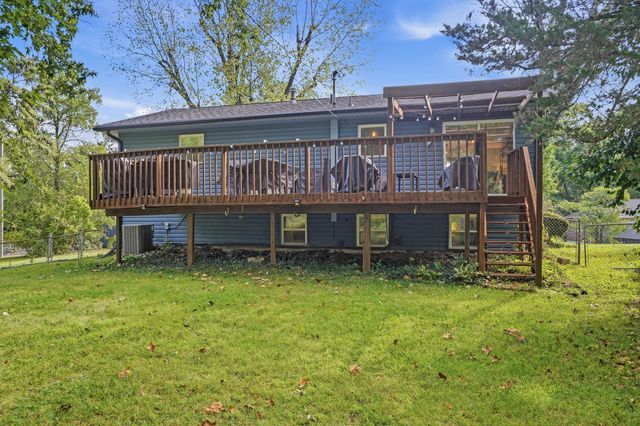 2905 LYNNWOOD DR, Columbia, MO 65203