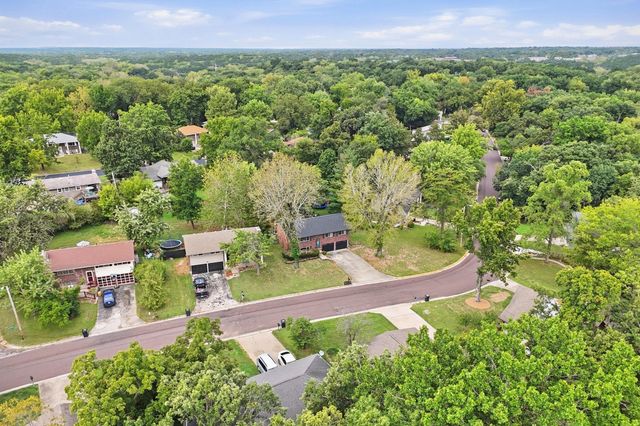 2905 LYNNWOOD DR, Columbia, MO 65203