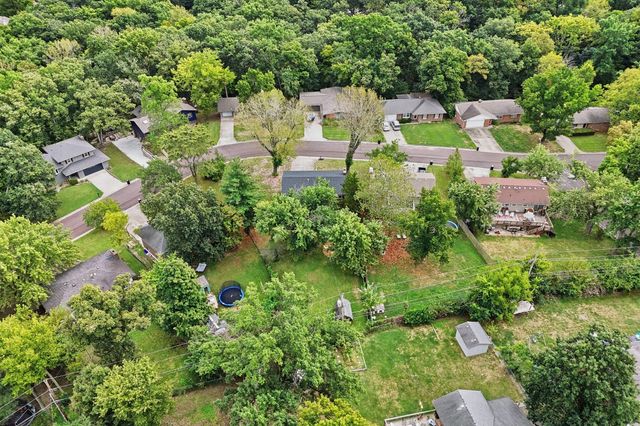 2905 LYNNWOOD DR, Columbia, MO 65203