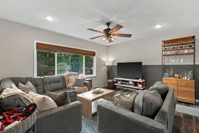 2905 LYNNWOOD DR, Columbia, MO 65203