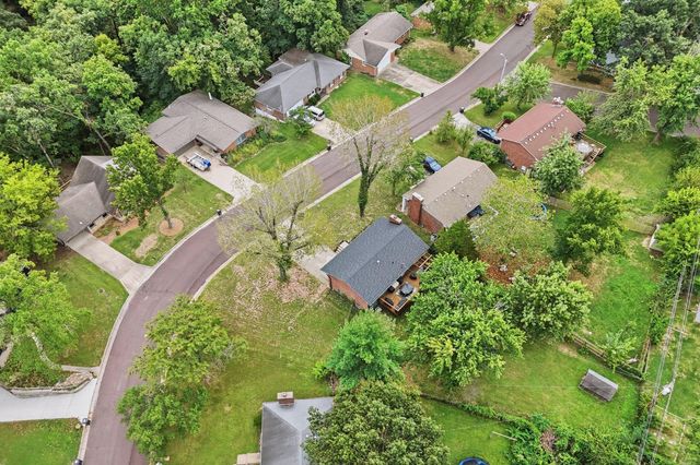 2905 LYNNWOOD DR, Columbia, MO 65203