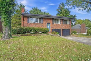 2905 LYNNWOOD DR, Columbia, MO 65203