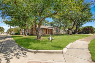 322 NE 29TH Street, Grand Prairie, TX 75050