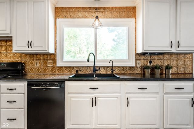 11126 Echo Grove Lane, Indianapolis, IN 46236