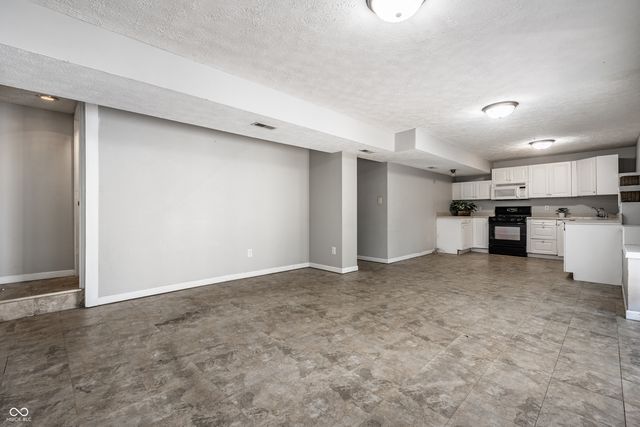 11126 Echo Grove Lane, Indianapolis, IN 46236