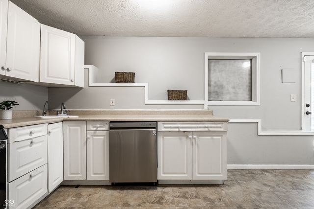 11126 Echo Grove Lane, Indianapolis, IN 46236