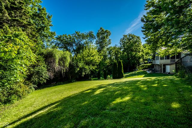 11126 Echo Grove Lane, Indianapolis, IN 46236