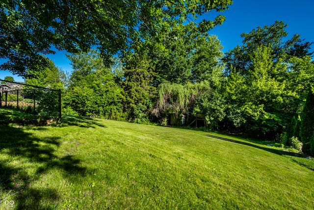 11126 Echo Grove Lane, Indianapolis, IN 46236