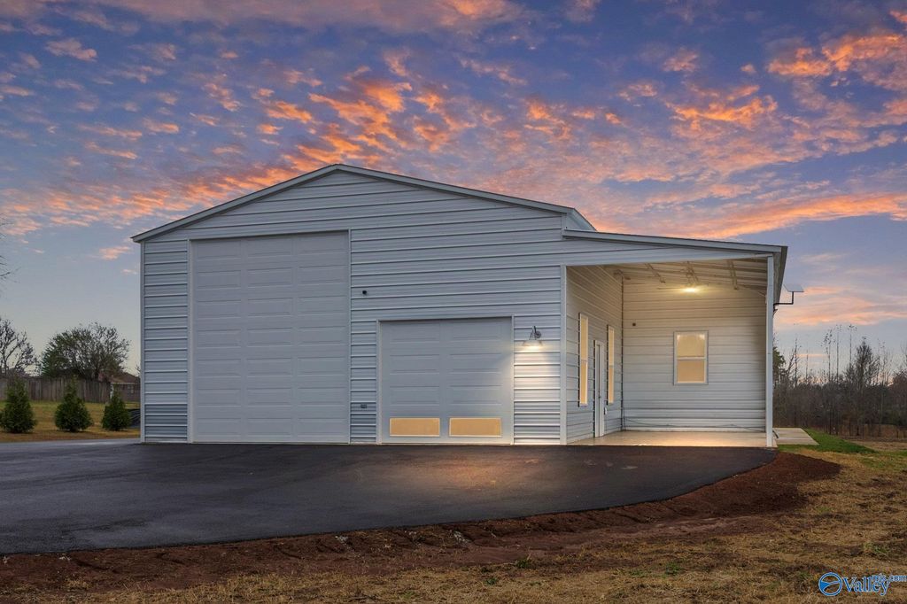 500 Phillips Road, Hazel Green, AL 35750