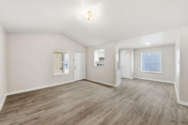 2204 Donahue LN B, Austin, TX 78744