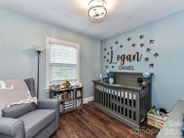 1240 Skyview Road, Charlotte, NC 28208