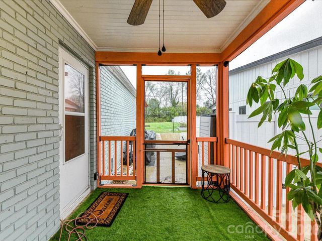 1240 Skyview Road, Charlotte, NC 28208