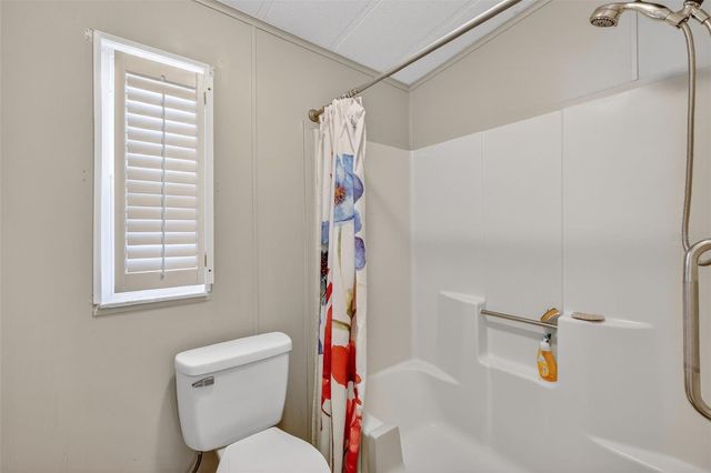 2828 MANATEE ROAD, Tavares, FL 32778