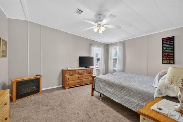 2828 MANATEE ROAD, Tavares, FL 32778