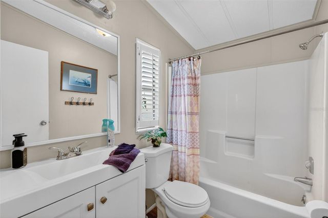 2828 MANATEE ROAD, Tavares, FL 32778