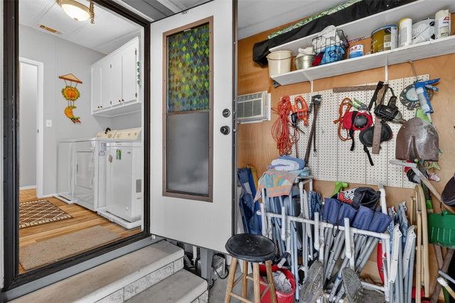 2828 MANATEE ROAD, Tavares, FL 32778