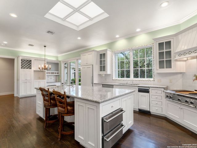 100 Tomahawk, Hill Country Village, TX 78232