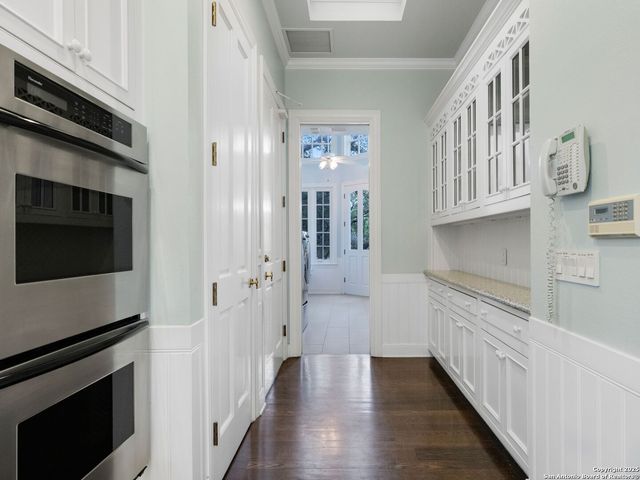 100 Tomahawk, Hill Country Village, TX 78232